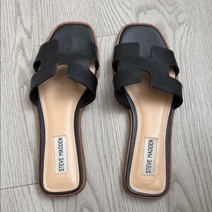 Steve Madden Black Leather Slide Sandals 👡